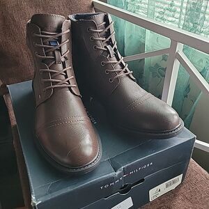 Tommy Hilfiger Shia Men's Brown Ankle Boots Size 9.5 Medium - NEW IN BOX